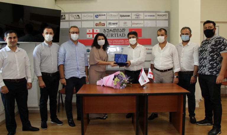 Batum Başkonsolos Sn. Makbule Koçak Gurtiad Derneği’ne veda ziyaretinde bulundu