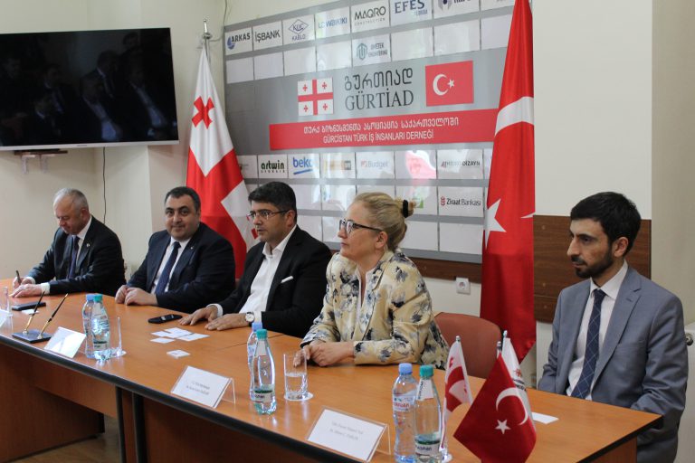 20 Mayıs, 2022 tarihinde Derneğimizi, T.C. Tiflis Büyükelçisi Sn. Fatma Ceren Yazgan, Tiflis Ticaret Müşavir Yrd. Sn. Ahmet C. DARÇIN ve Başkan Sn. Telman Aliyev önderliğinde Caspian Energy Club heyeti