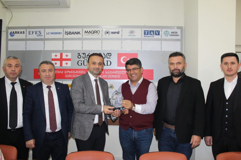 Derneğimizi Hopa Ticaret ve Sanayi Odası heyeti ziyaret etmiştir